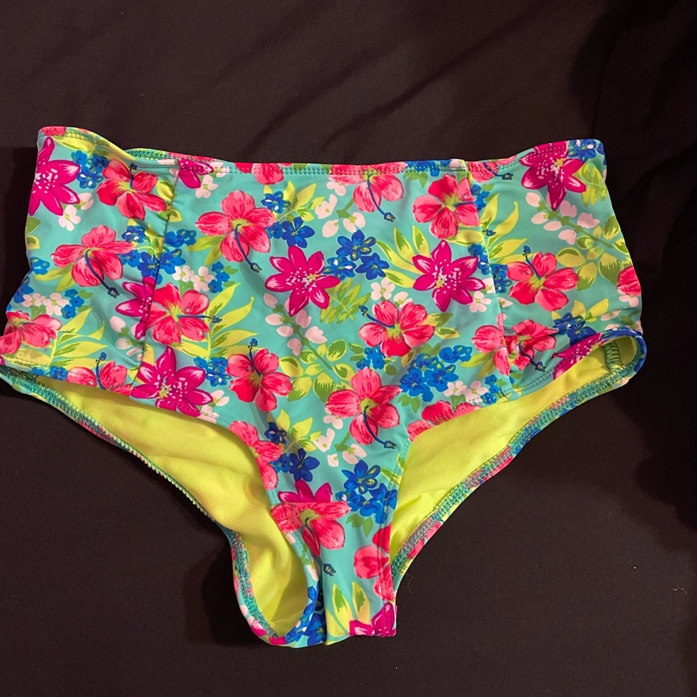 Hollister High Rise Bikini Bottoms in Size Small